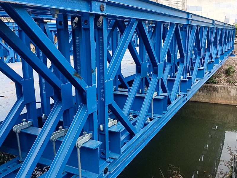 CB 100 Bailey-brug Drievoudige rij enkellaags versterkte geschilderde Bailey-brug